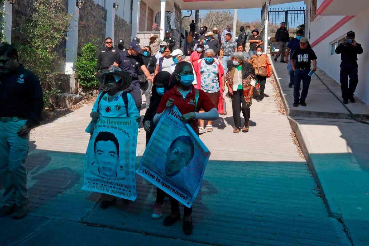 Localizan restos óseos del 2014 en funeraria de Iguala, Guerrero, ligada al caso Ayotzinapa