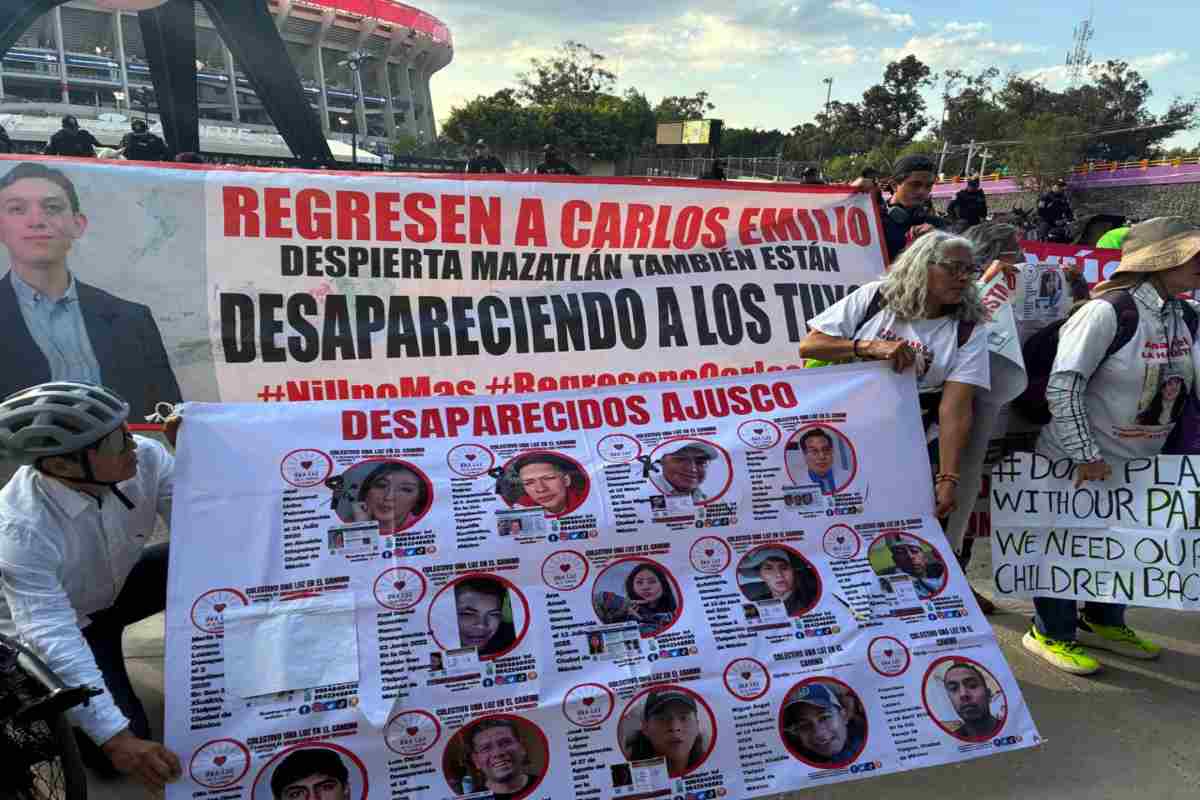 Madre de Carlos Emilio protesta en Estadio Azteca; acusa omisión de autoridades ante desapariciones