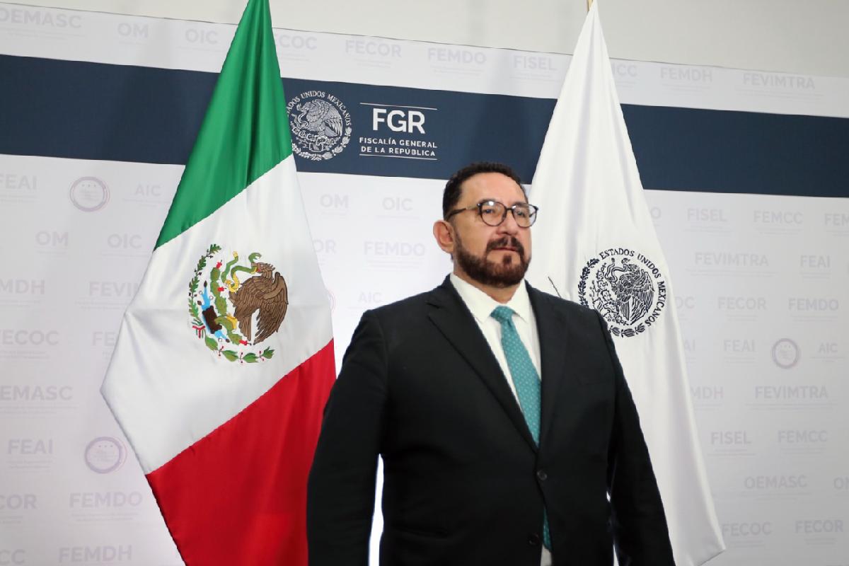 México extradita a siete personas buscadas por EU, entre ellos líder de organización de tráfico de fentanilo