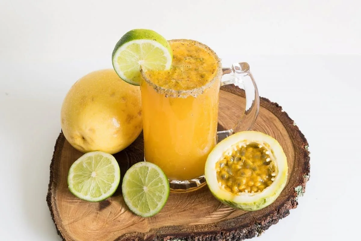 De Maracuyá y con Ostiones, 2 ideas de micheladas para vender 