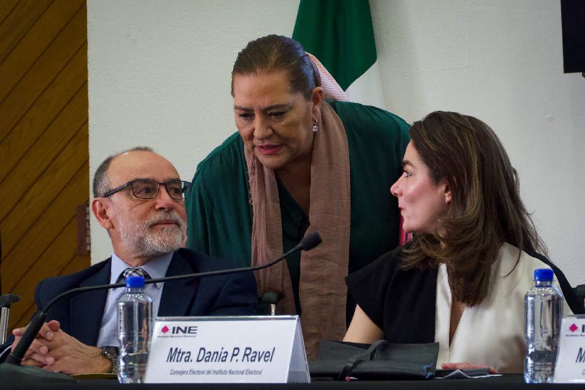 Morena pide omitir voto de consejero que apoyó frenar sus precampañas