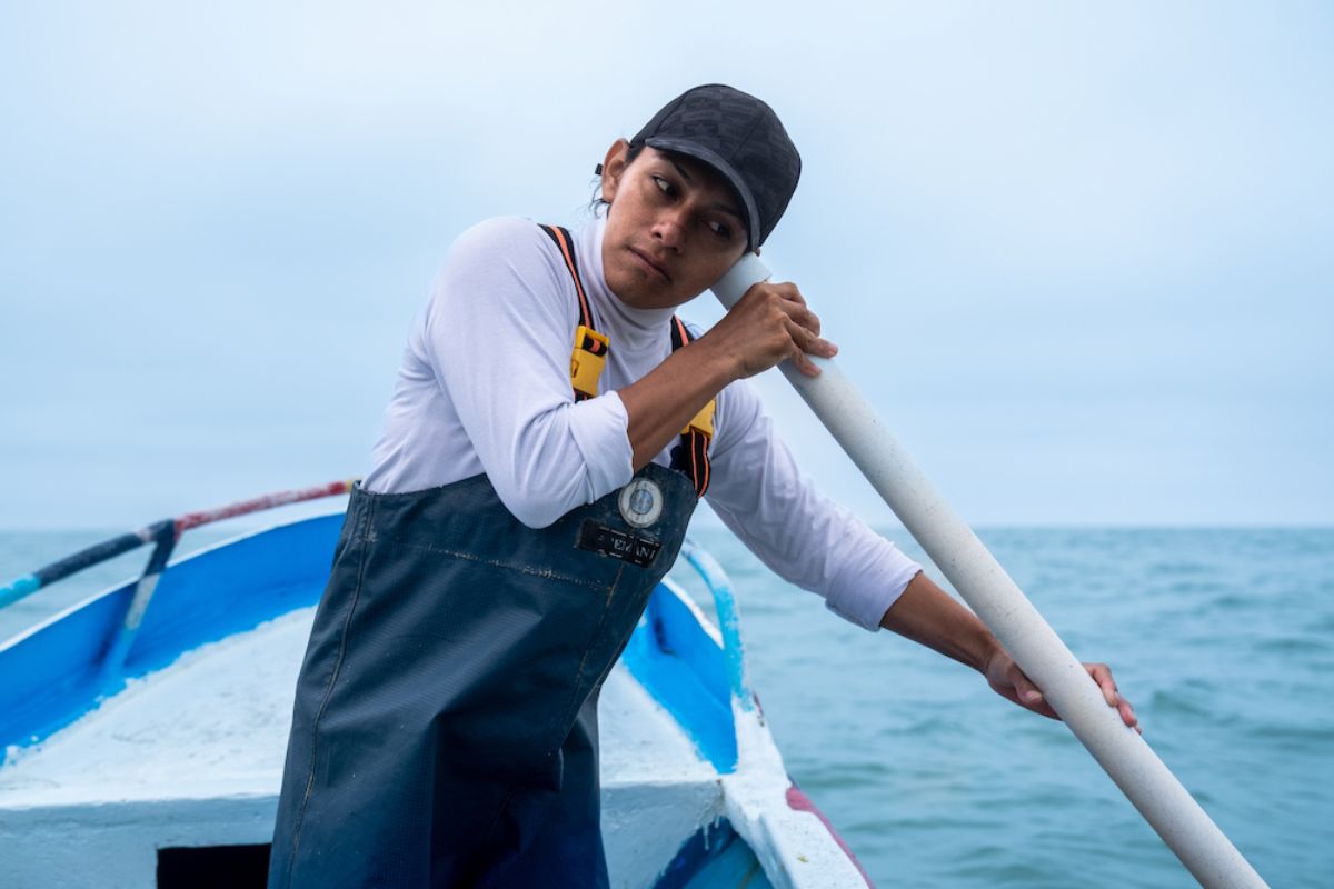 Mujeres del mar: las pescadoras de América Latina que sostienen la pesca y defienden ecosistemas