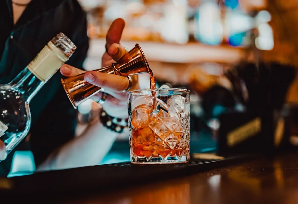 Reinventa los Clásicos: 3 Cócteles con Mezcal que Necesitas Probar 