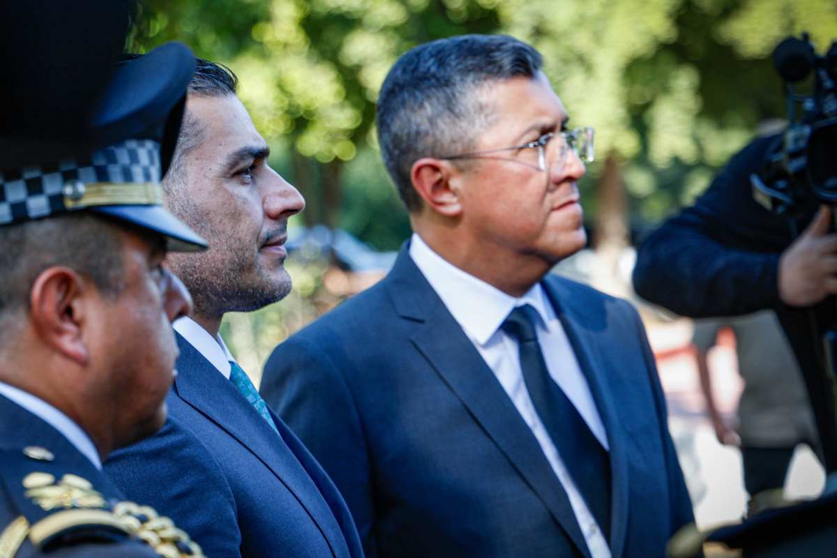 Óscar Rentería Schazarino