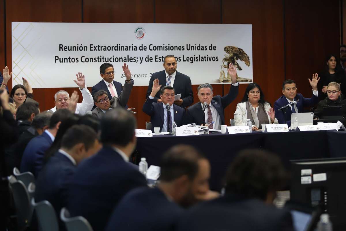 Plan B electoral de Sheinbaum avanza en comisiones del Senado con ausencia del PT