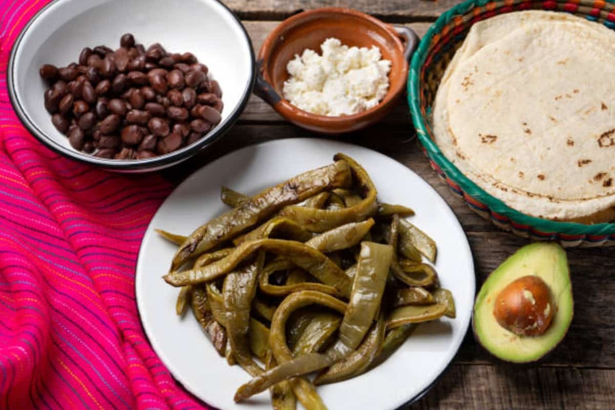 Recetas para preparar nopales con papas