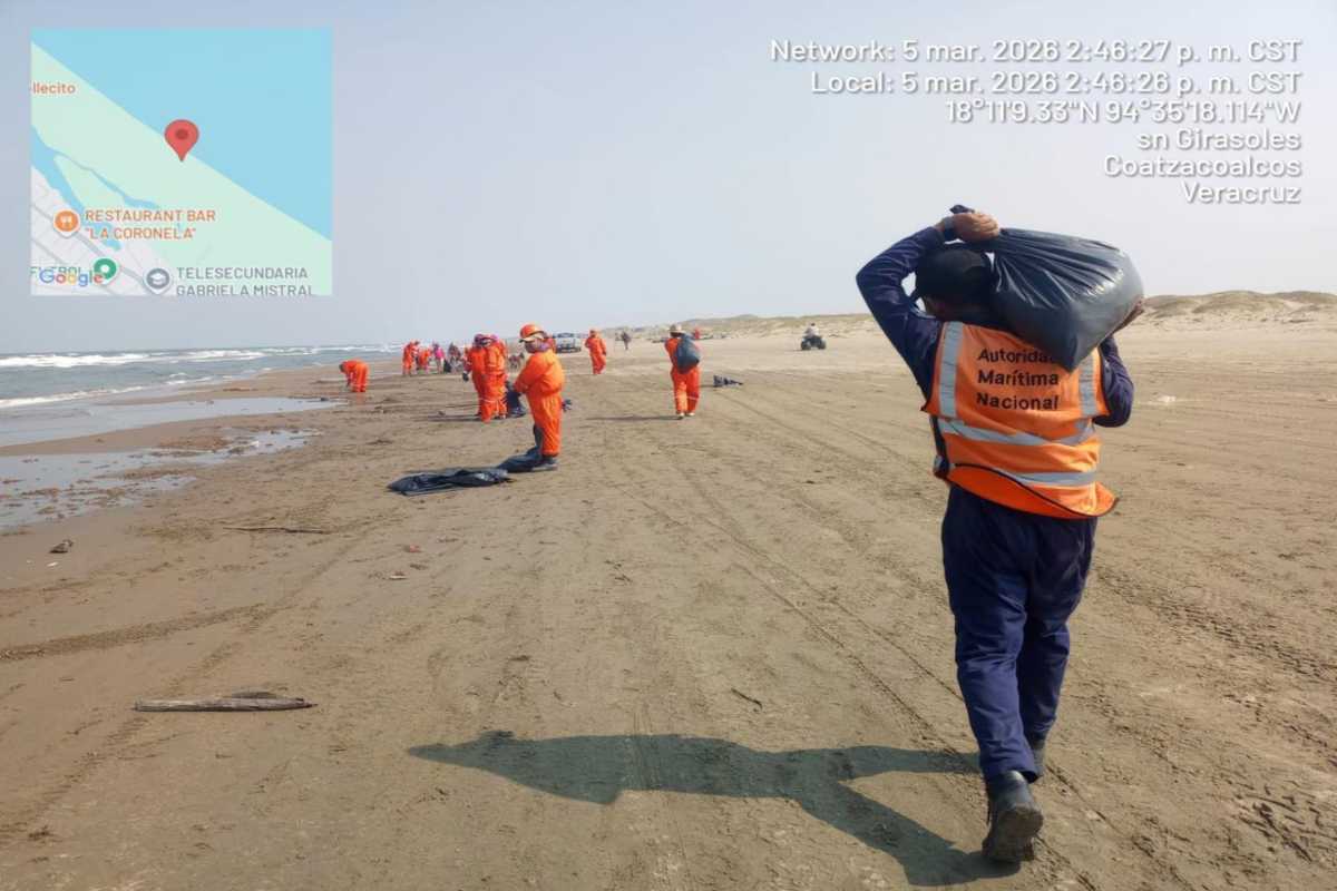Por hidrocarburo en playas de Veracruz y Tabasco, activan Plan Marina para atender pesqueros