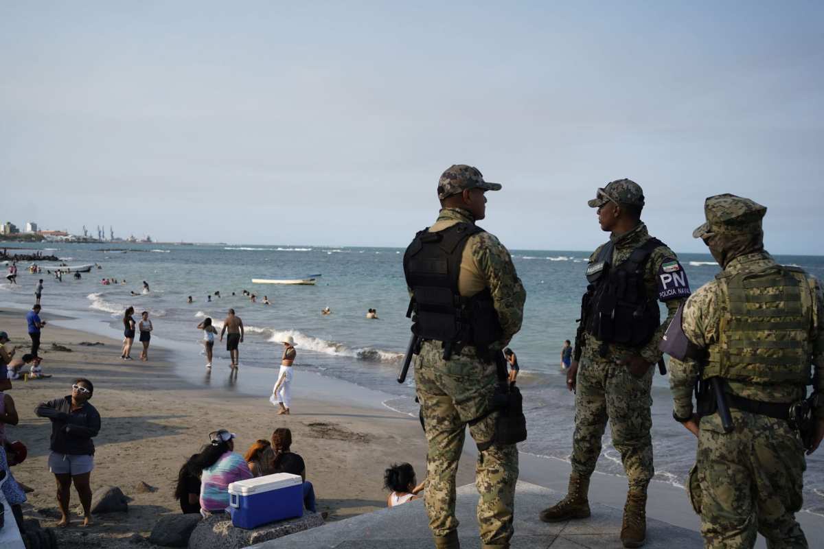 Por hidrocarburo en playas de Veracruz y Tabasco, activan Plan Marina para atender pesqueros
