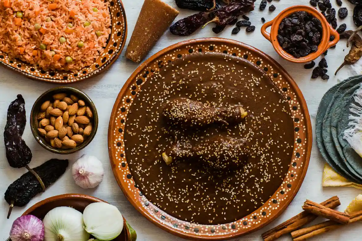 Receta de mole poblano, no es sencilla pero sí deliciosa 