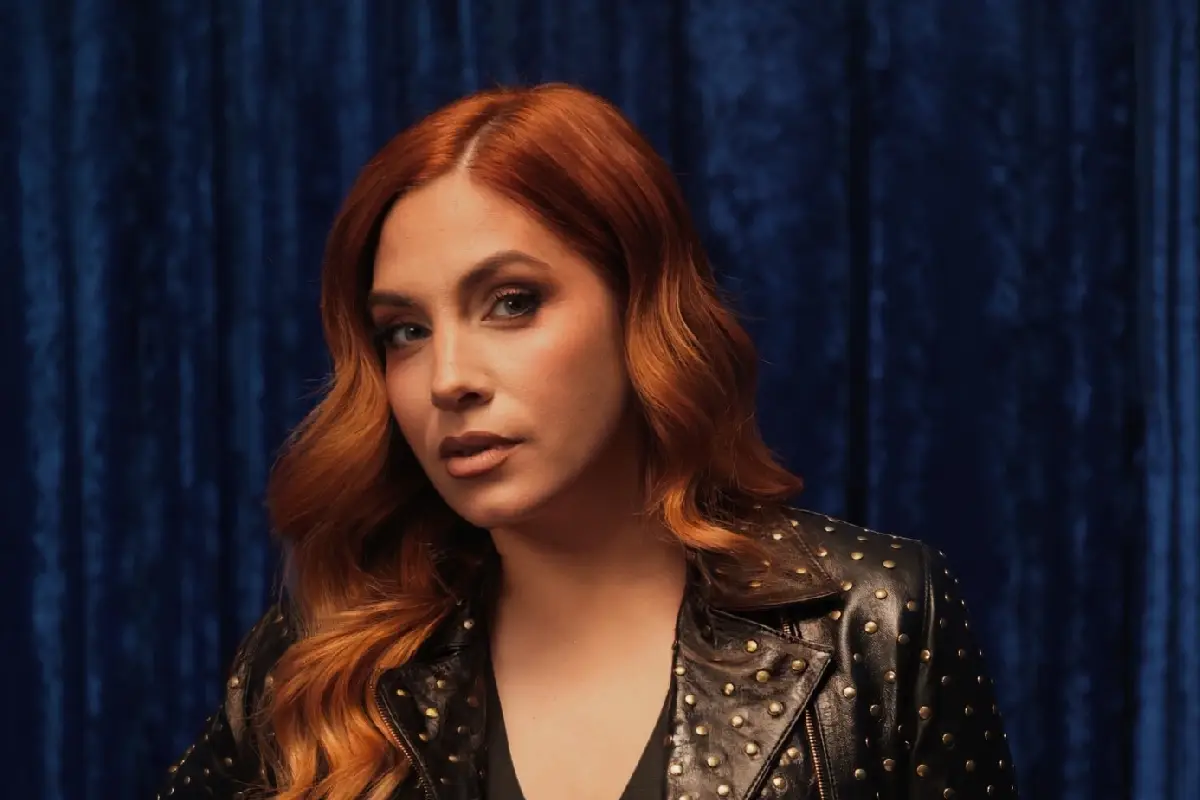 "Con el odio no convivo": Leire Martínez defiende a La Oreja de Van Gogh en pleno concierto