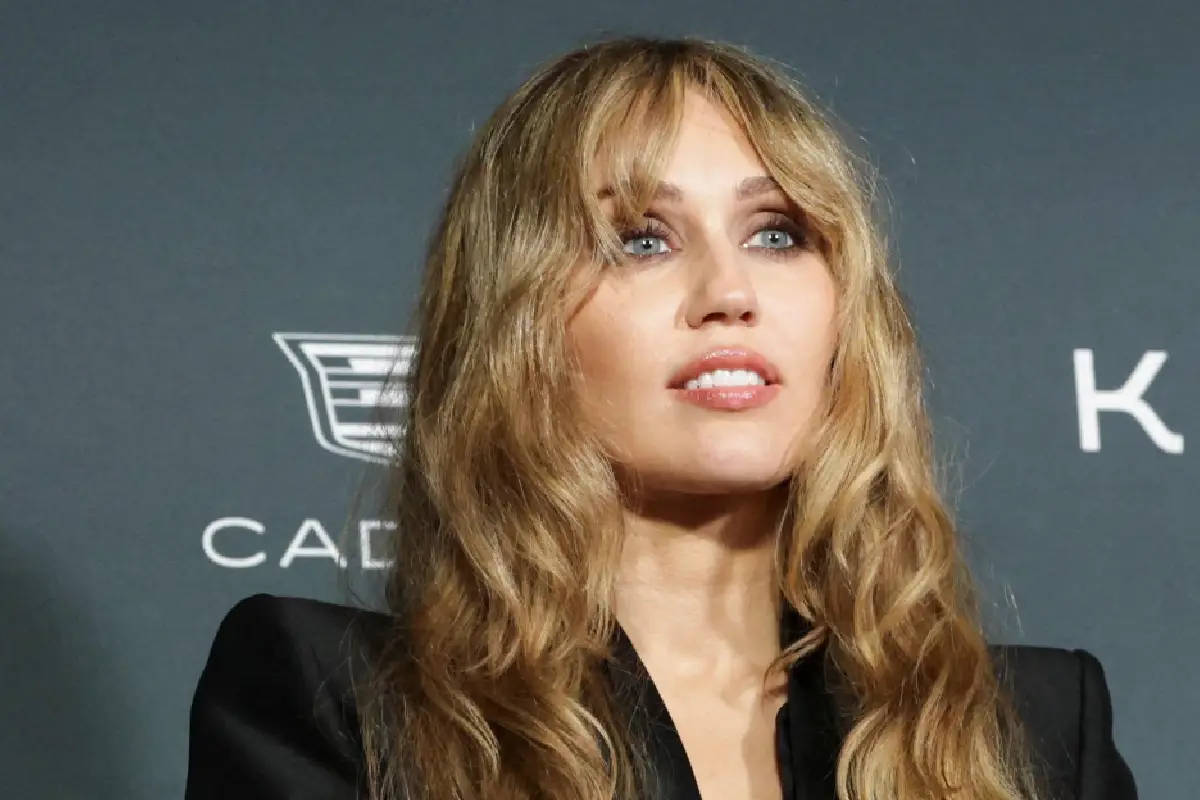 "Cada centavo fue a mi cuenta": Miley Cyrus y la fortuna de su carrera intacta
