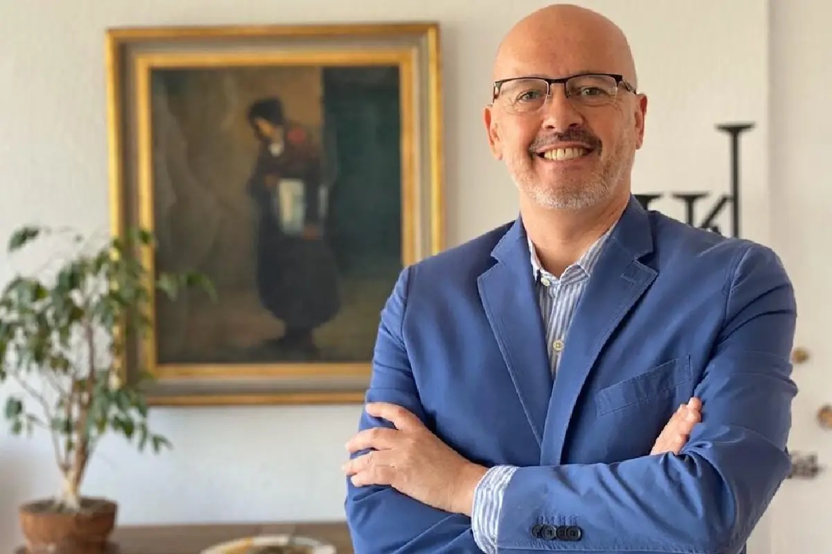 El error ortográfico que costó una dirección: Juan Pablo Becerra Acosta renuncia a la Gaceta UNAM