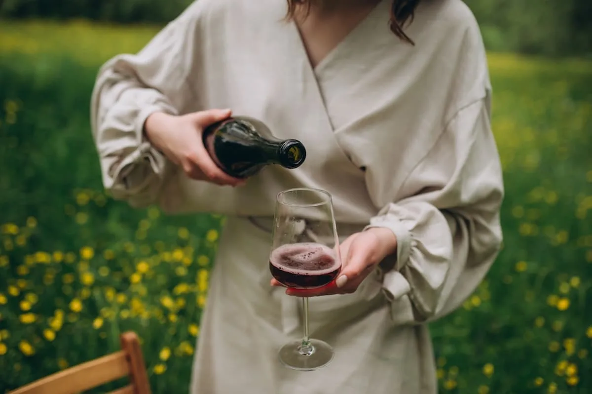 Qué hacer si el vino que estás tomando está ácido: algunos tips para disfrutarlo