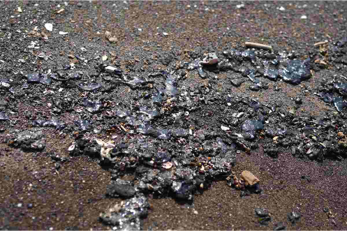 Rocío Nahle reconoce trazas de hidrocarburo en playas de Veracruz