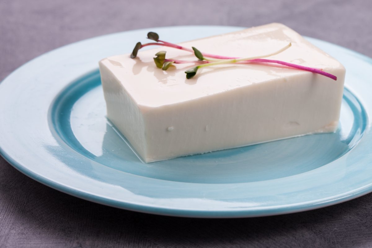 Qué es el tofu, cuáles son sus beneficios y cómo comerlo