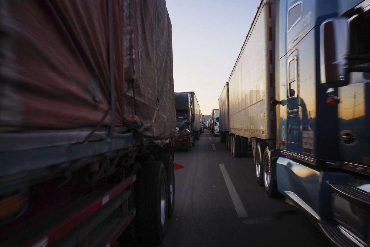 Transportistas y agricultores amagan con paro indefinido a partir del 6 de abril; Segob llama al diálogo