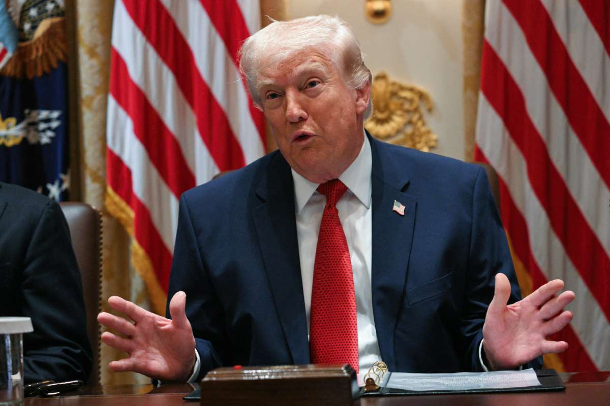 Trump aplaza al 6 de abril su amenaza de destruir la infraestructura eléctrica de Irán