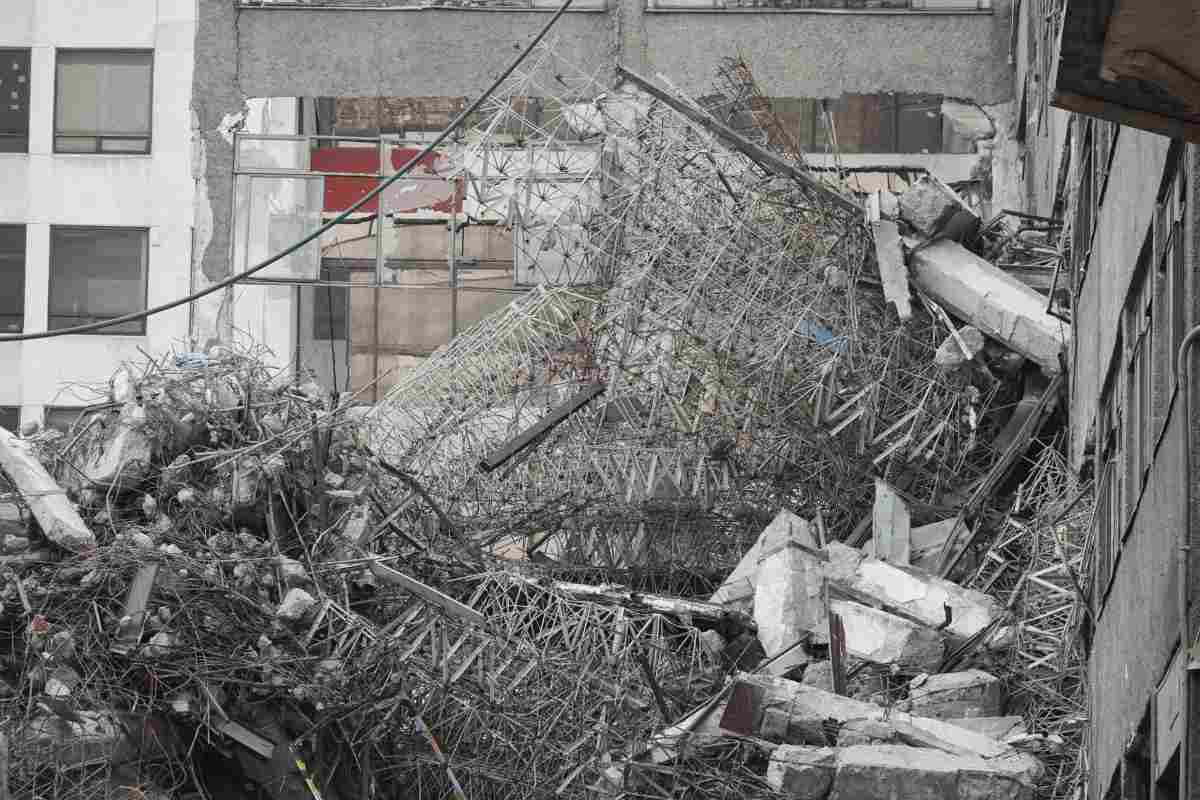 Vigilancia y demolición de edificios corresponde a alcaldías, responde CDMX a Rojo de la Vega 