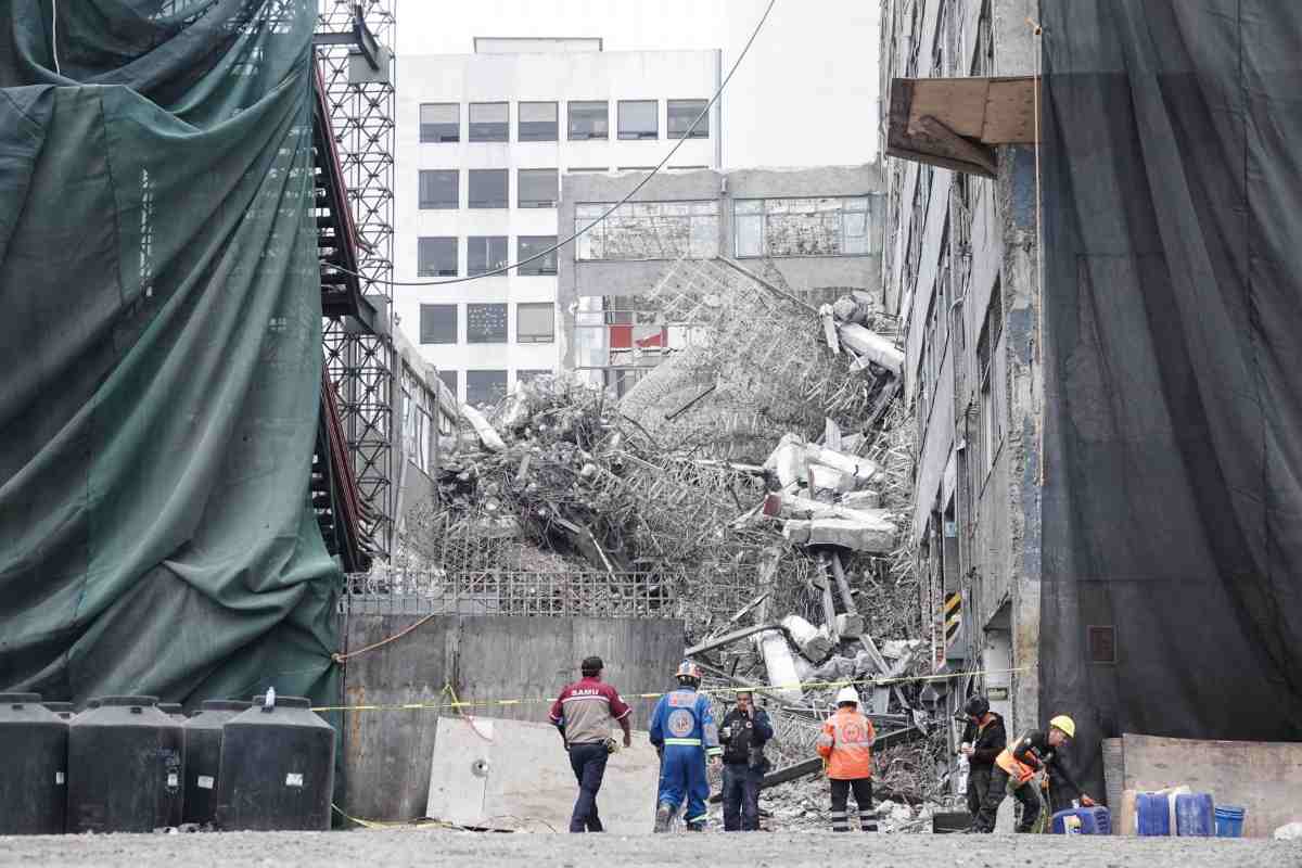 Vigilancia y demolición de edificios corresponde a alcaldías, responde CDMX a Rojo de la Vega 