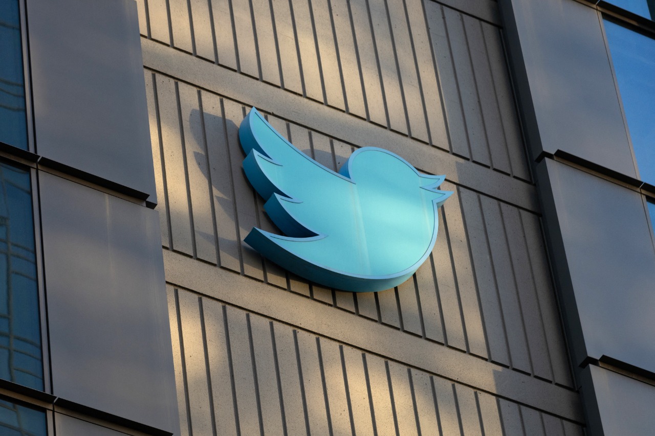 Ex empleados de Twitter demandan a la empresa tras despidos masivos sin aviso