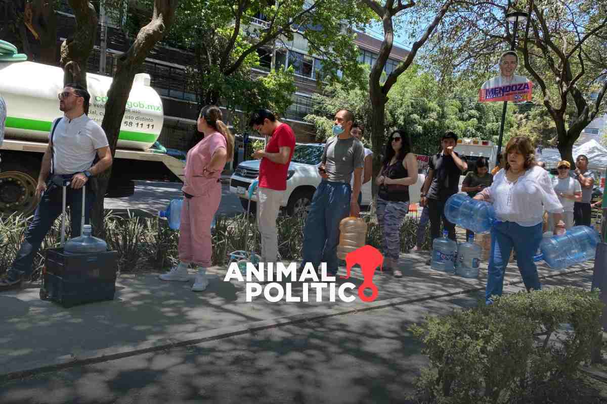 Con pipas y garrafones, negocios 'resisten' al agua contaminada en Benito Juárez