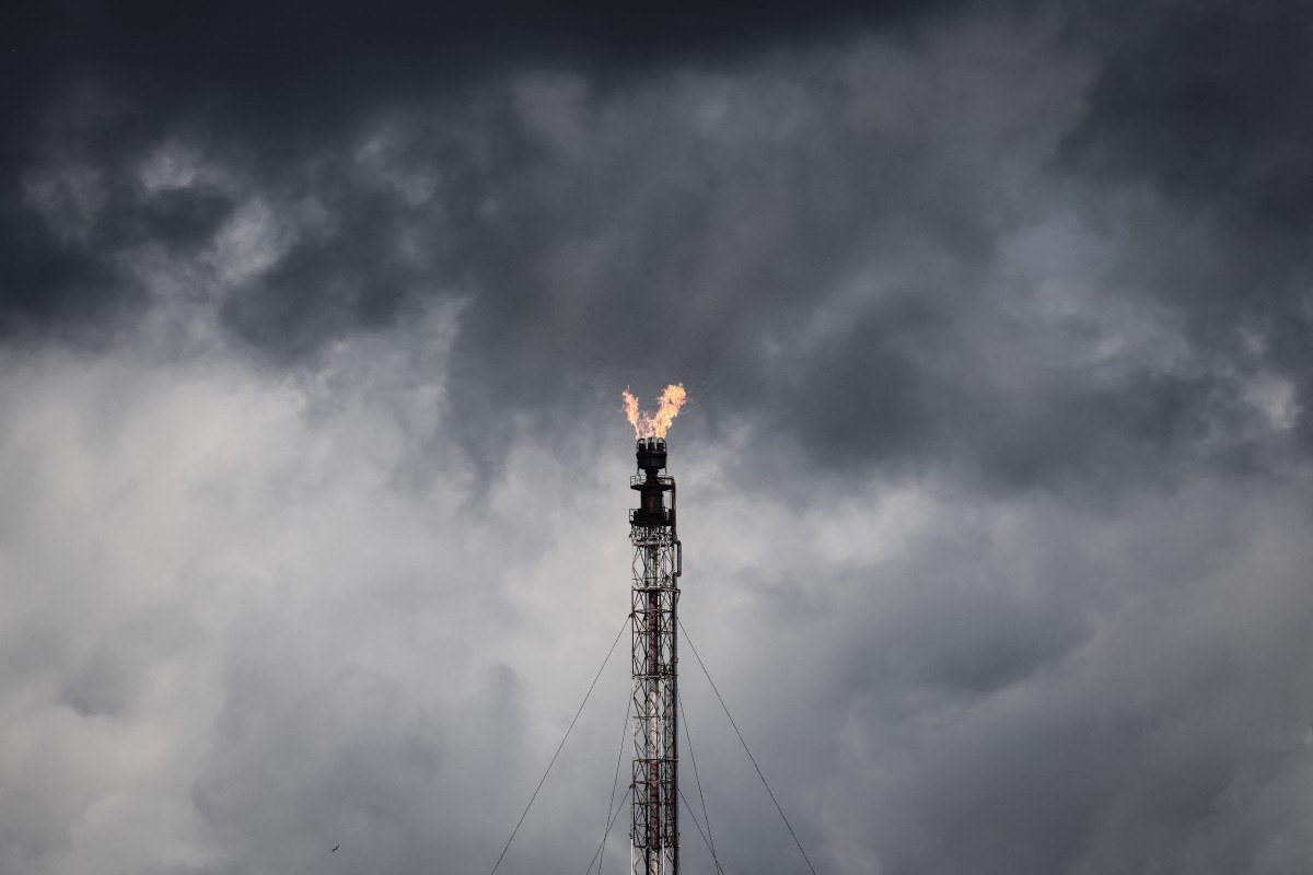 Agencia Internacional de Energía libera 400 millones de barriles de petróleo, récord histórico, ante la crisis en Medio Oriente