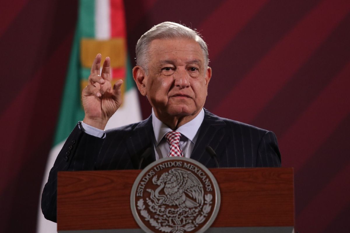 Todo está enfocado a culpar al Ejército: AMLO niega falta de información en caso Ayotzinapa