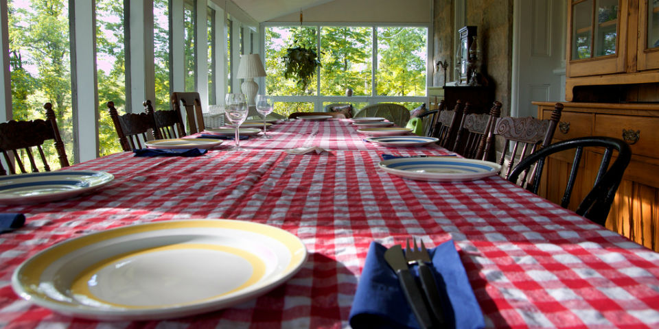 De dónde viene la palabra <i>anfitrión</i>