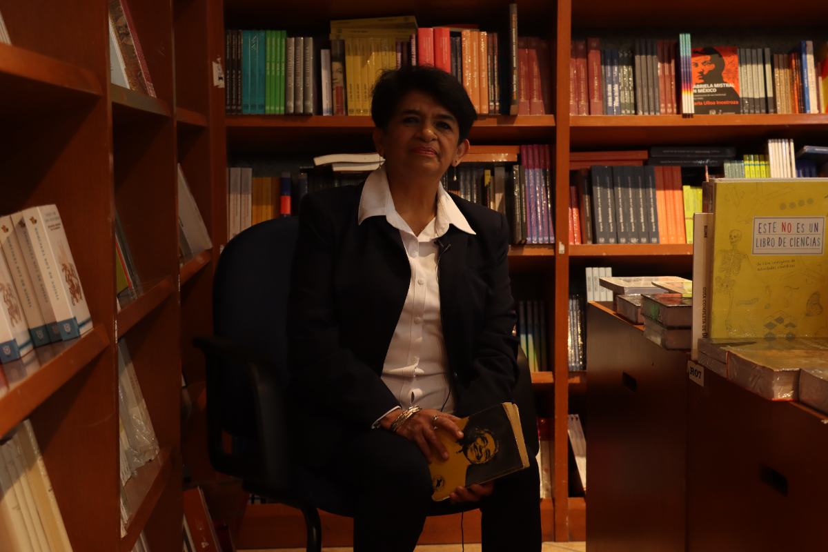 Abuelas cuentacuentos: 'Aquí tu cuentas +50', el curso de la UNAM de enseñanza a adultos mayores