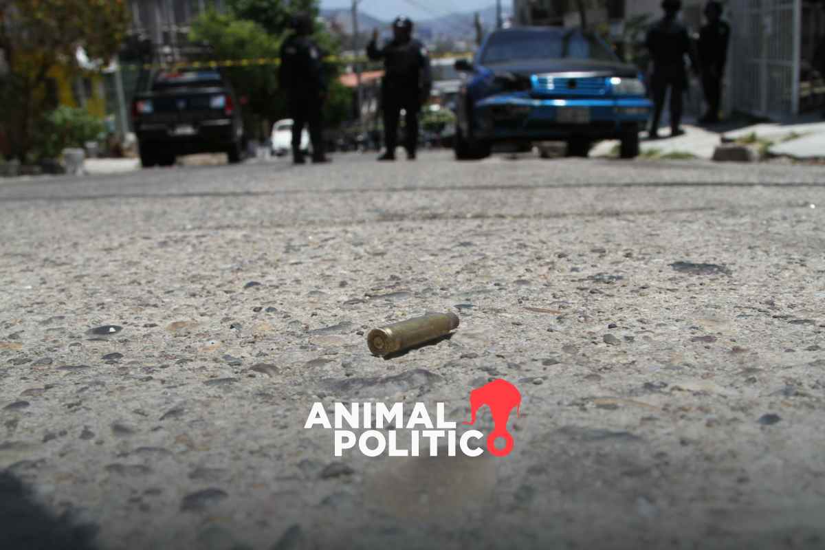 Asesinan a balazos al subdirector de la policía de Zapopan, Jalisco, dentro de una cafetería