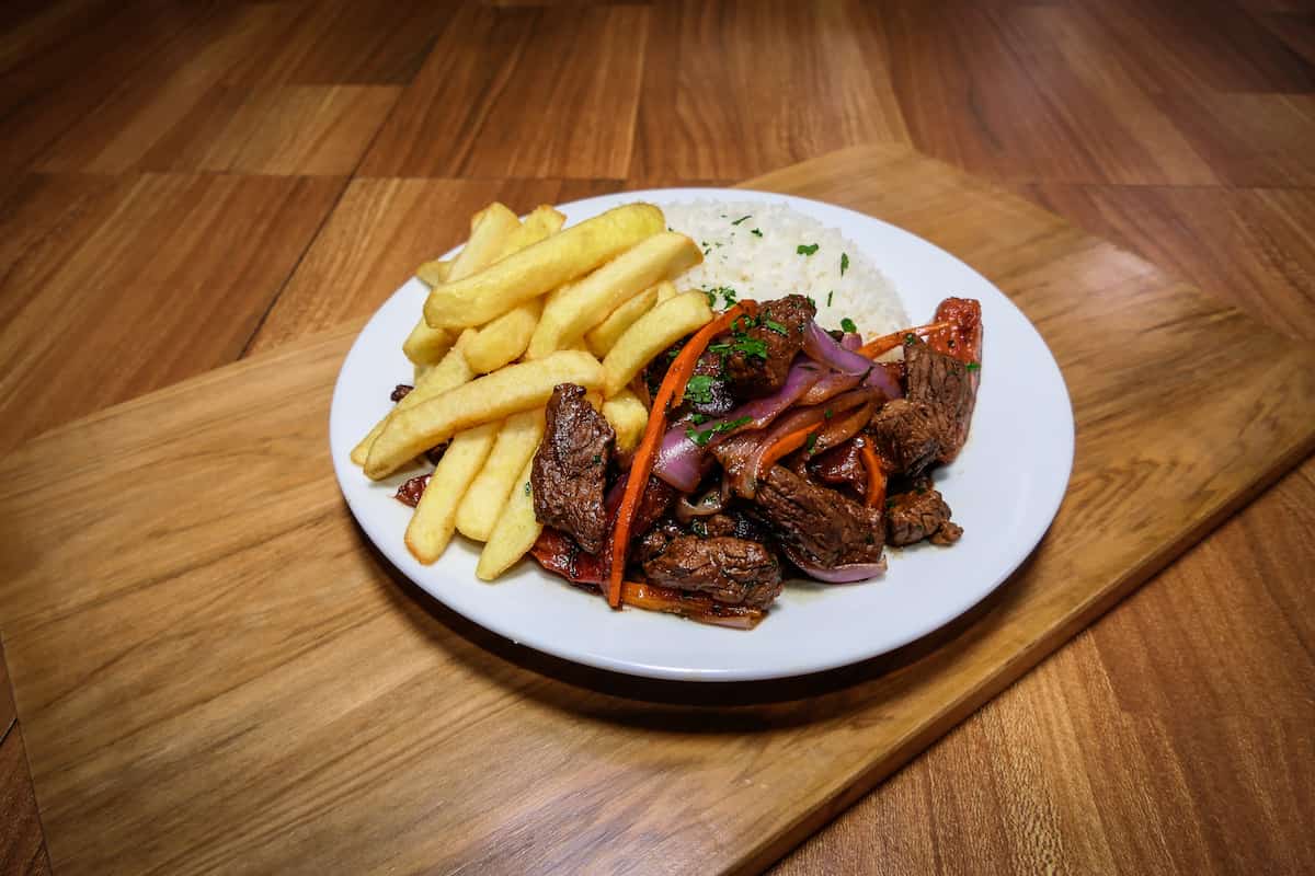 Lomo Saltado: el platillo típico de Perú que todos aman