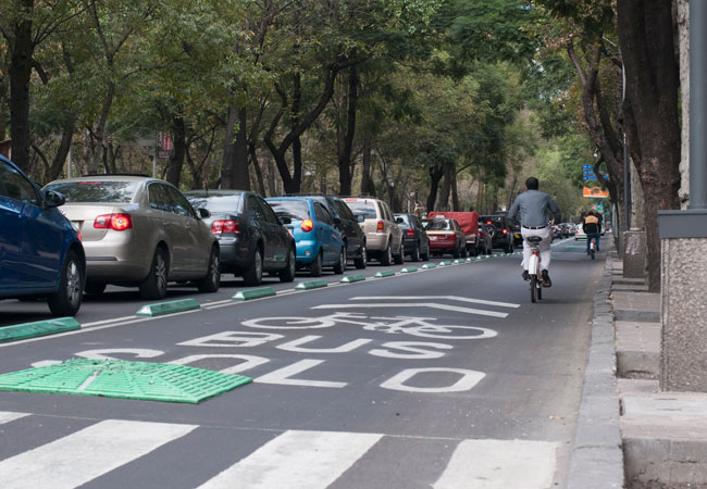 Desaparece oficialmente carril bus-bici de Reforma