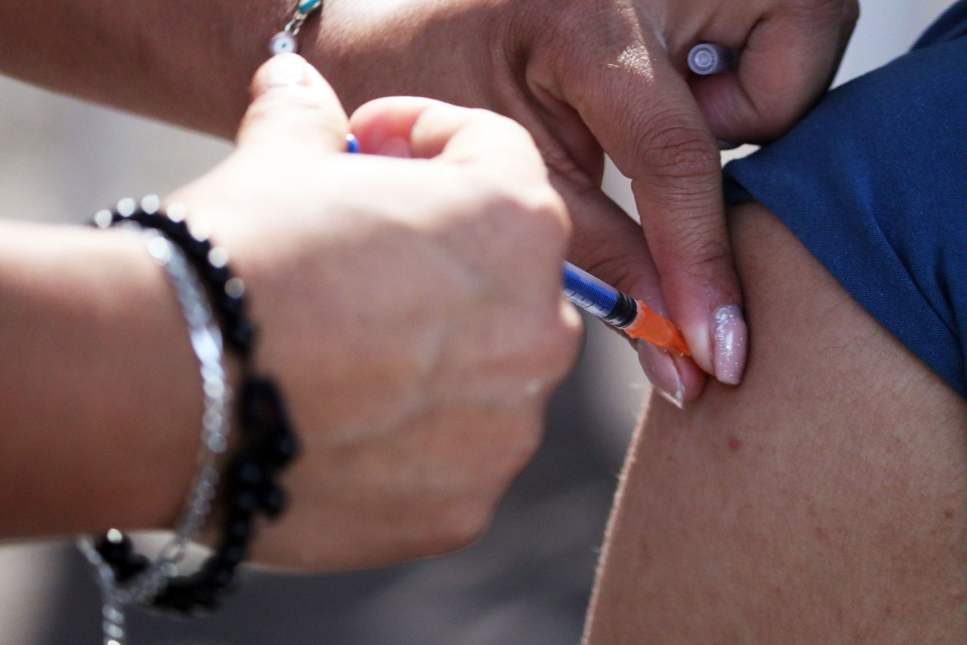 CanSino más Moderna: Lo que debes de saber sobre los refuerzos de vacunas