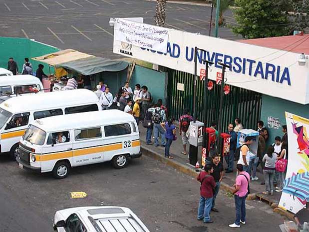 Toman estudiantes Universidad Michoacana en Morelia; dejan sin clases a 35 mil