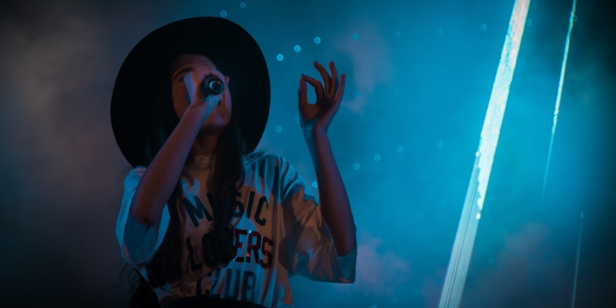 *Apps gratis para afinar tu voz con auto tune* y cantar como tu estrella favorita