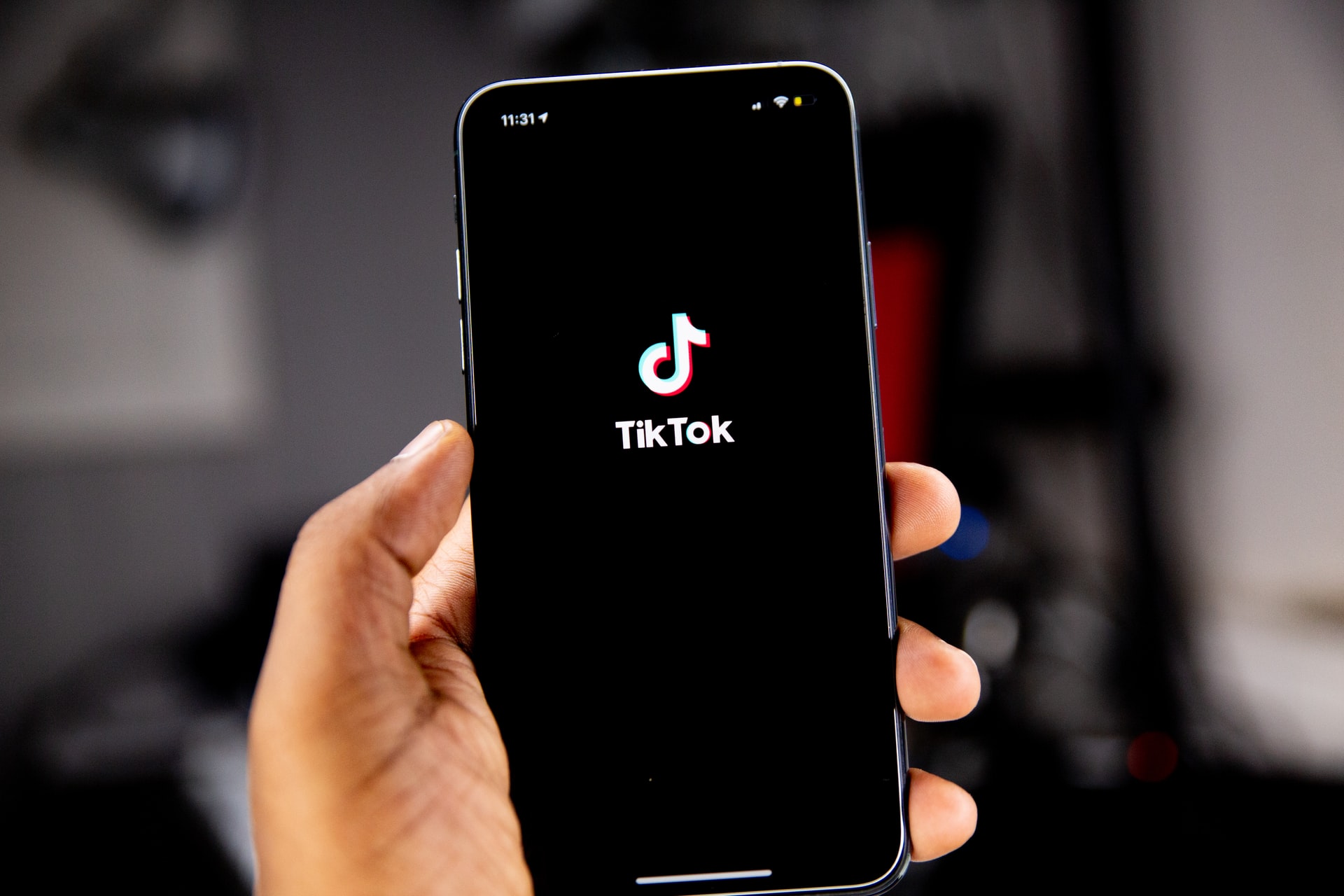 ¿Se te perdió un video?: *Así puedes acceder a tu historial en TikTok (y borrarlo)*