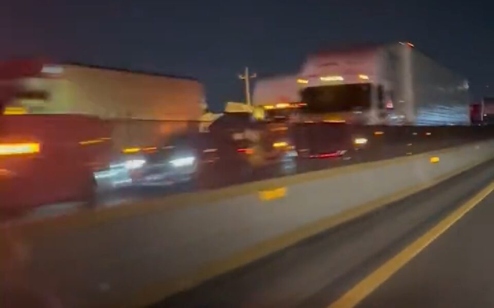 Liberan autopista México-Puebla tras 12 horas de bloqueo