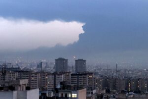 Bajo bombardeos, Irán elige al sucesor de Alí Jamenei; “no durará mucho” sin nuestra aprobación, dice Trump