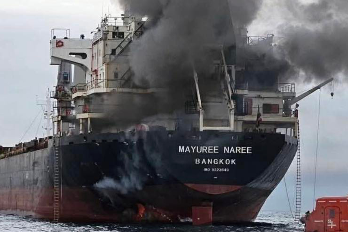 Irán lanza proyectiles contra cuatro barcos en Ormuz; EU responde con ataque a 28 buques