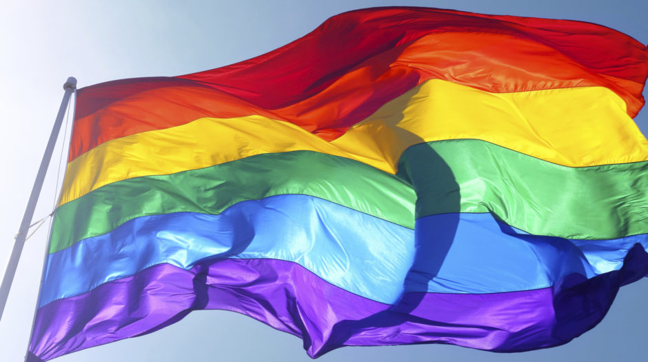La historia detrás de la bandera gay