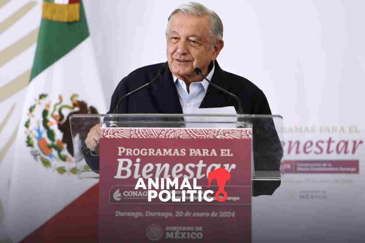 38 mítines y 12 giras del Bienestar en un año: la campaña paralela de AMLO