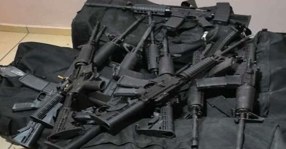 Militares decomisan 2.8 millones de cartuchos y armamento en Navojoa, Sonora