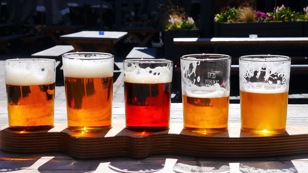 10 lugares para tomar cerveza en la CDMX a menos de 25 pesos