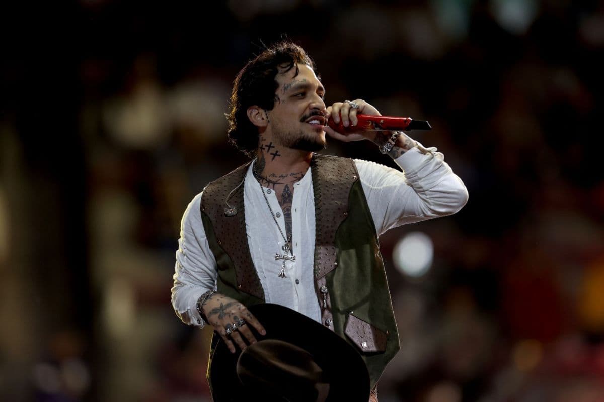 Universal Music vs Christian Nodal: el conflicto legal explicado punto por punto