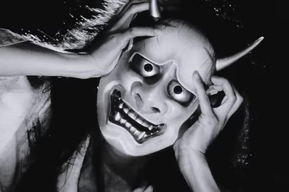 Leyendas urbanas y espíritus ancestrales te esperan en este ciclo de terror japonés