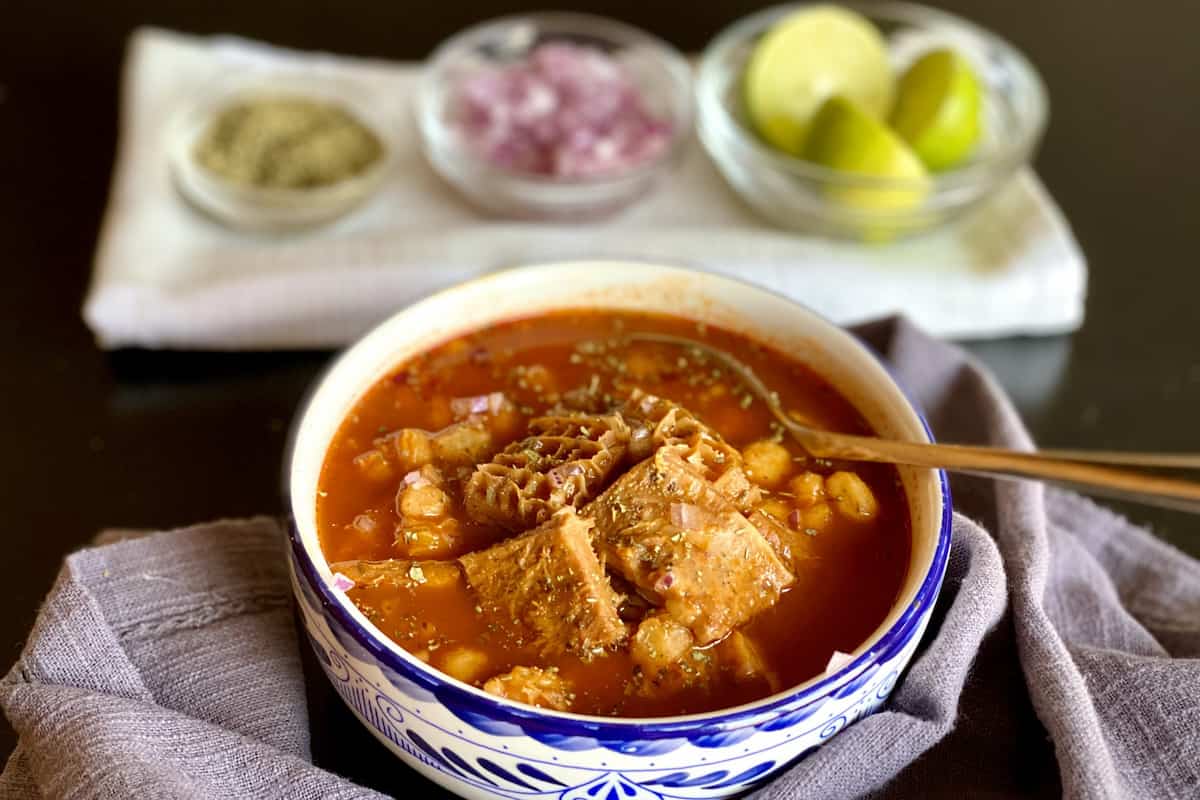 Menudo Rojo: la cura perfecta para la cruda