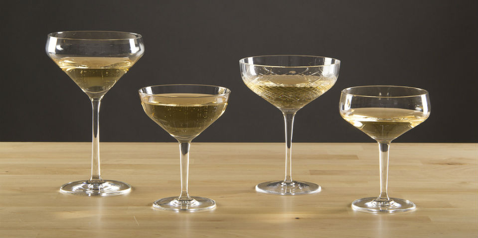 Tres tipos de copa para beber vino espumoso