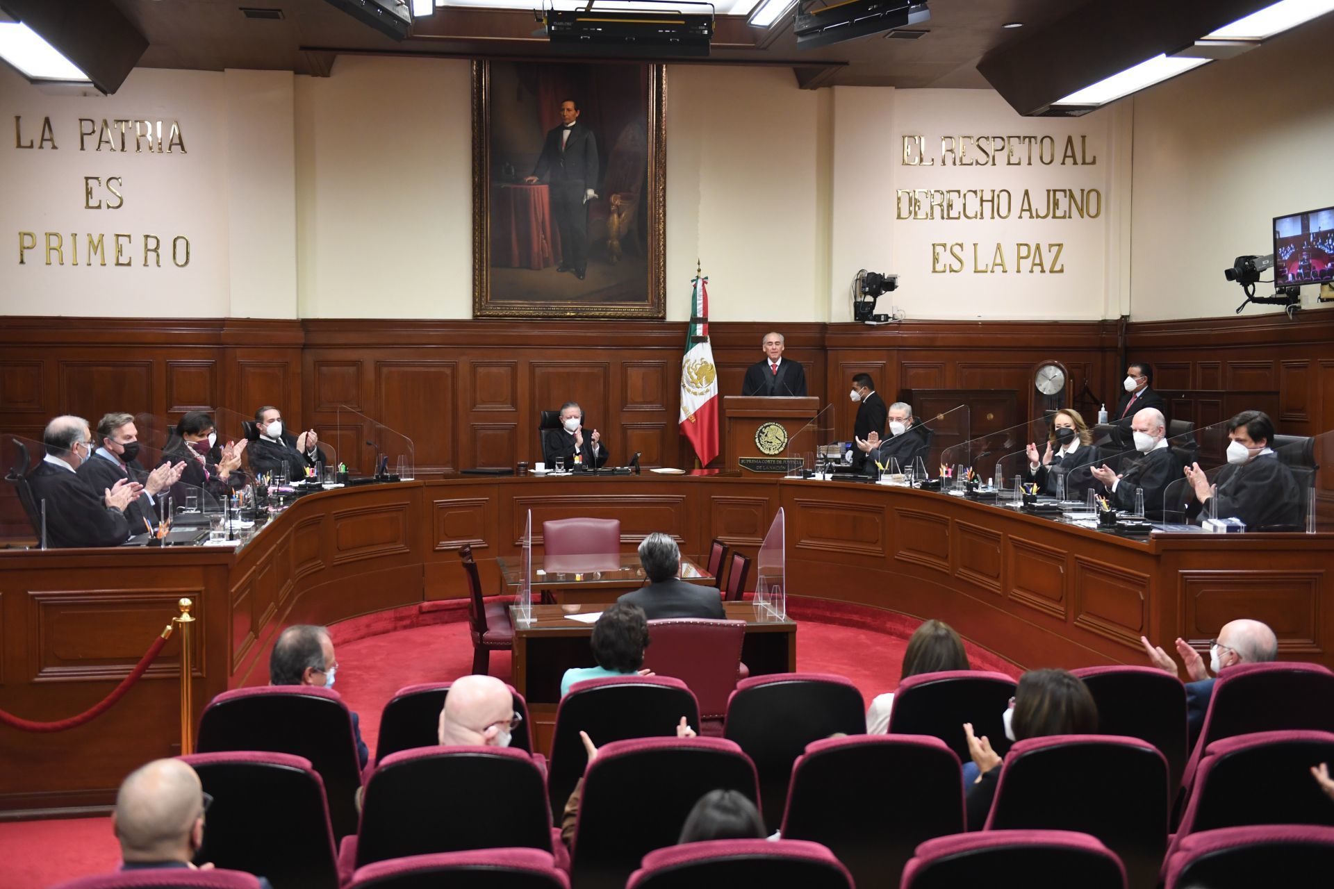 La Corte invalida norma que permitía a AMLO decidir destino de ahorros