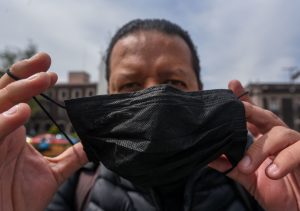A tres años de la pandemia: ¿se aconseja seguir usando el cubrebocas? 