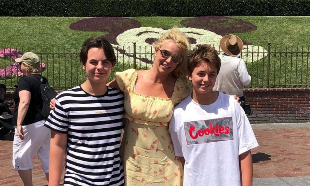 'Es una mamá siendo una mamá': *Las reacciones a los videos de Britney Spears* con sus hijos